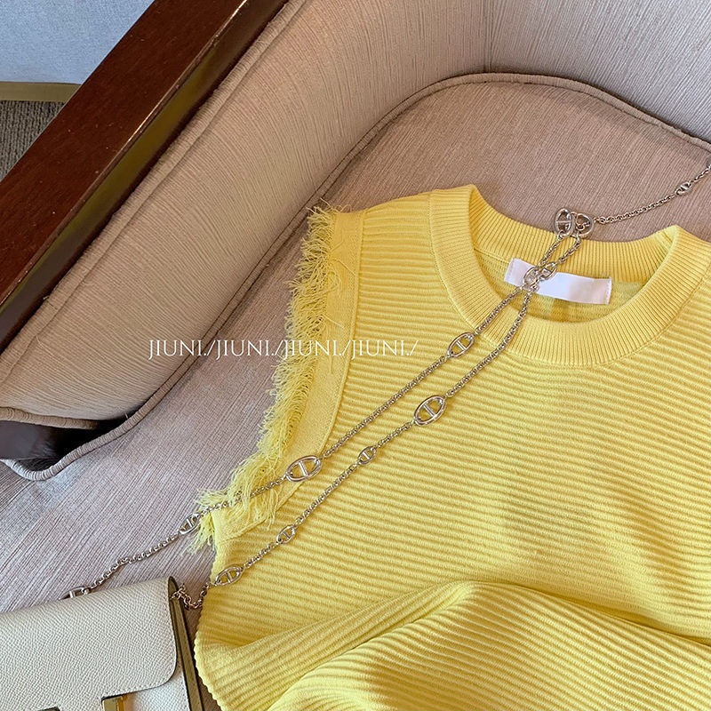 Áo Dệt Kim Sát Nách Màu Vàng Thời Trang Trẻ Trung Cho Nữ