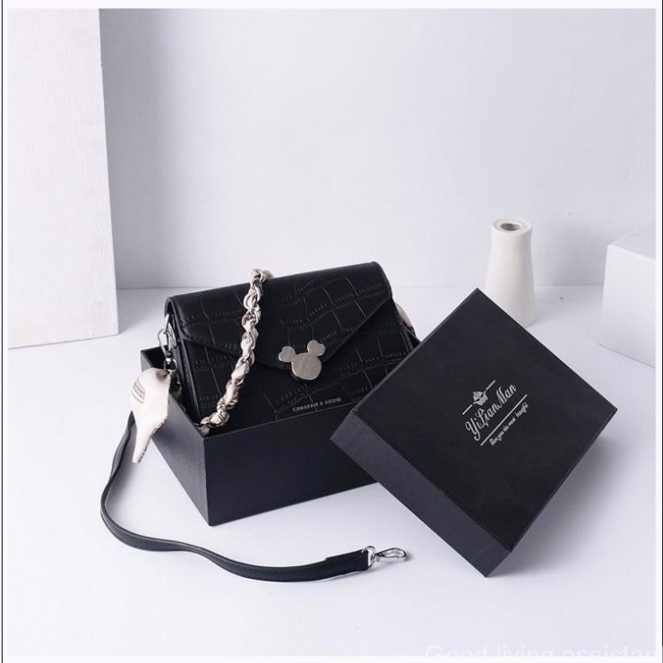 Túi đeo vai hình vuông cỡ nhỏ phối dây đeo sợi xích phong cách phương Tây sang trọng thiết kế thời trang cho nữ