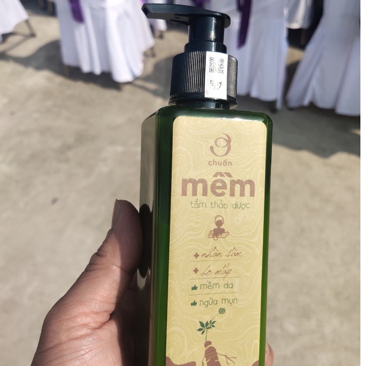 Sữa tắm thảo dược thơm lâu Mộc Can lưu giữ hương thơm ,tẩy tế bào chết cho làn da căng mịn hộp 300ml | BigBuy360 - bigbuy360.vn