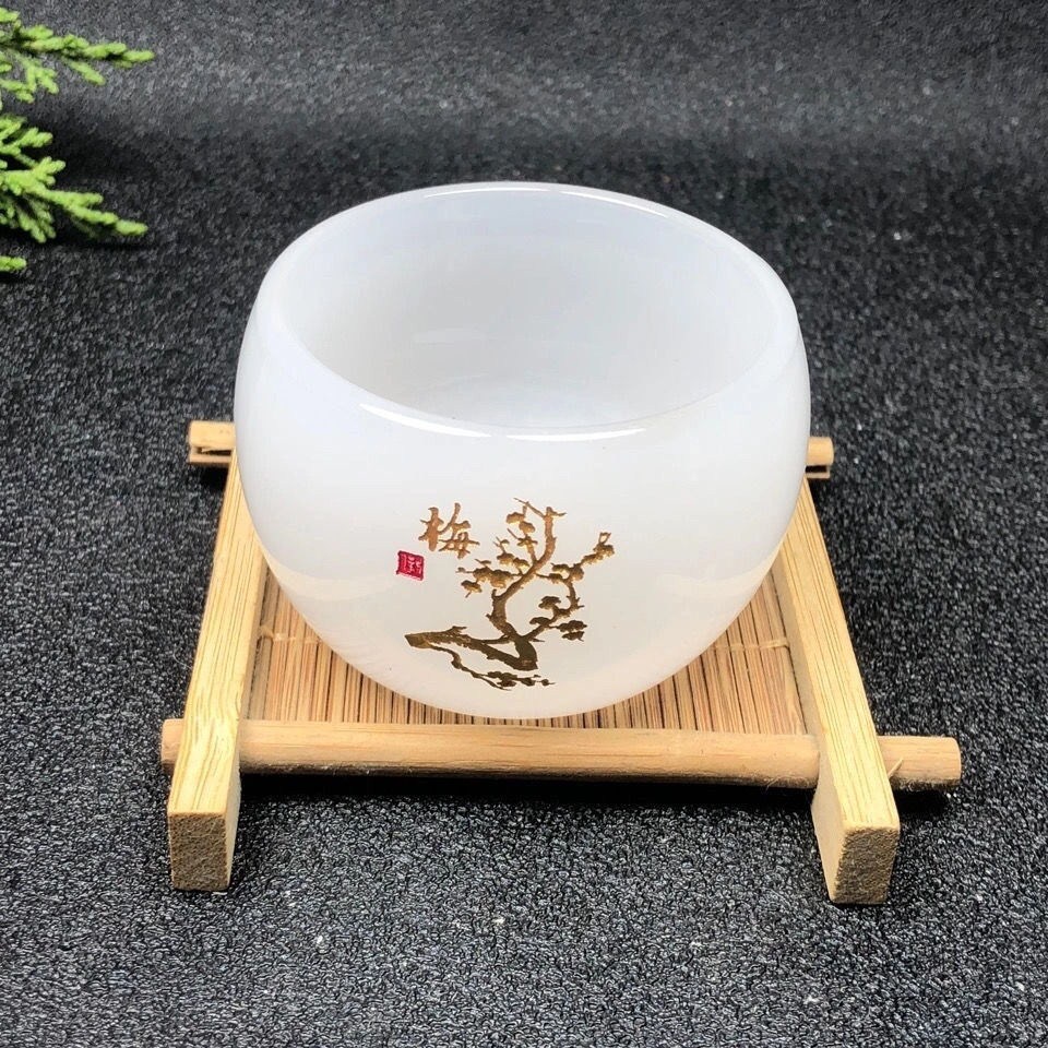 Chén Ngọc Cao Cấp Dùng Thưởng Trà Dung Tích 70 ml (Khắc Họa Tiết Tùng, Cúc, Mai, Lan)