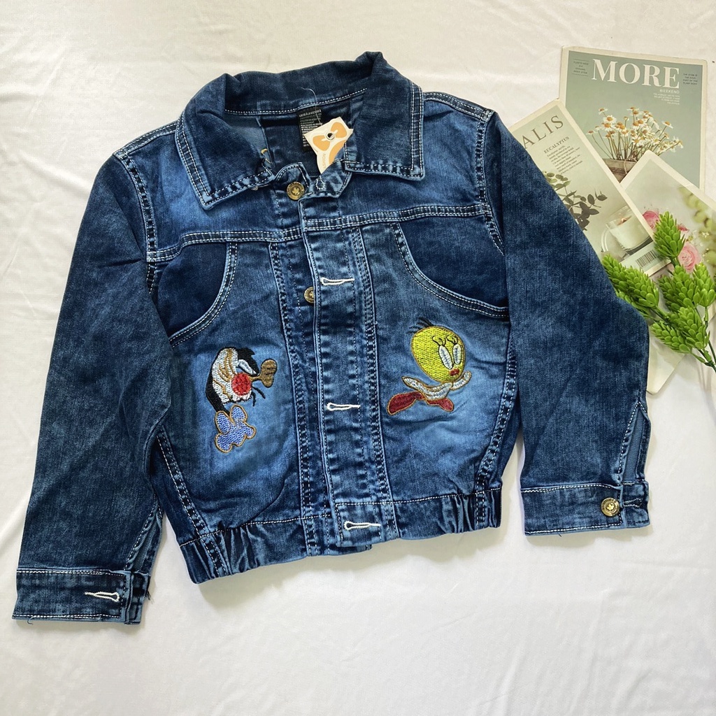 ÁO KHOÁC JEAN BÉ TRAI TỪ 18-26kg THÊU CON VỊT JEAN MỀM CO GIÃN - AKJ4