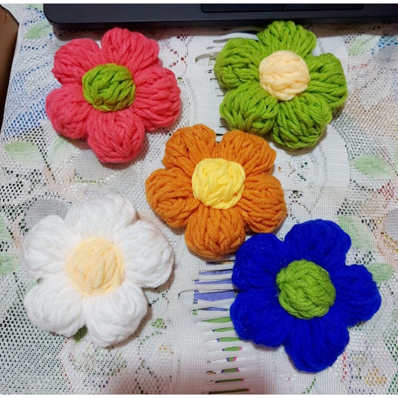 Hoa len size 8cm, pin cài hoa len