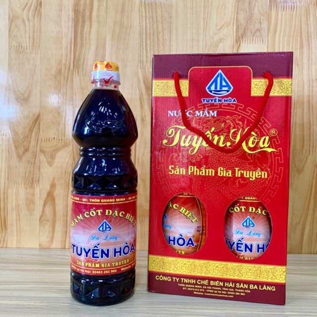 Nước Mắm Cốt Đặc Biệt Tuyến Hòa Ba Làng TH Bộ Đôi  2 Chai x 900ml