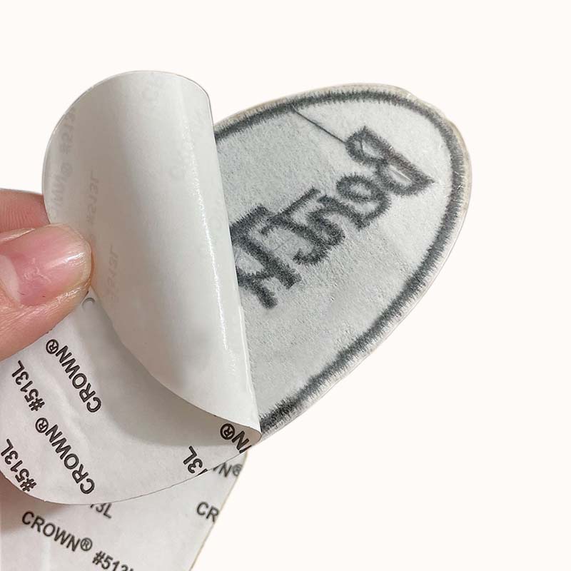 1 Sticker Ủi Thêu Hình Trái Tim 2.1 * 2CM