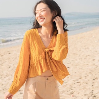 ÁO KIỂU XÔ VÀNG NƠ NGỰC KT