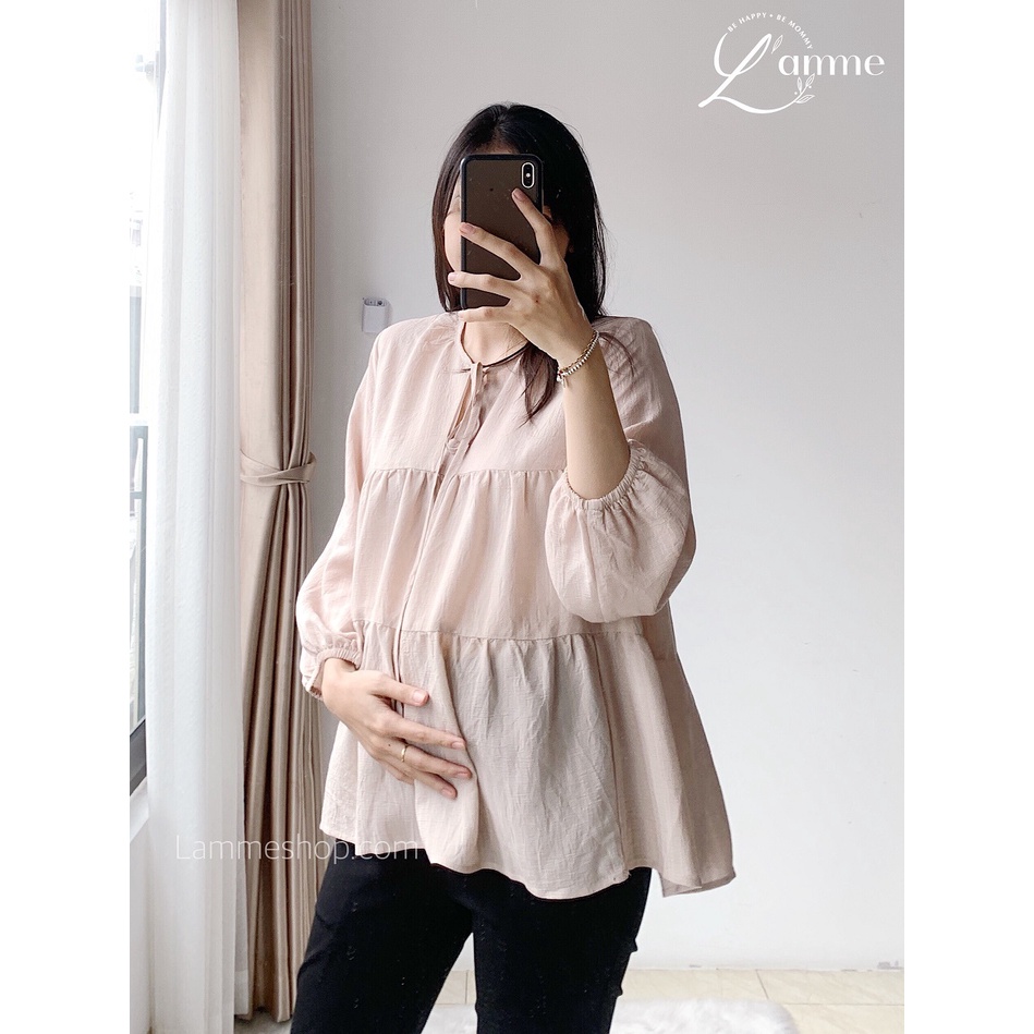 Áo bầu Momo Shirt dáng babydoll lụa mềm, có mở cúc, dáng áo gọn gàng thích hợp mặc đi làm By LAMME