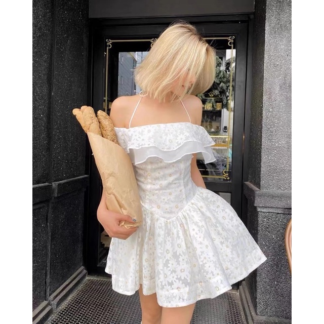 Váy trắng tiểu thư Cúp ngưc Flower Dress trễ vai bèo form chiết eo chữ V hàng thiết kế