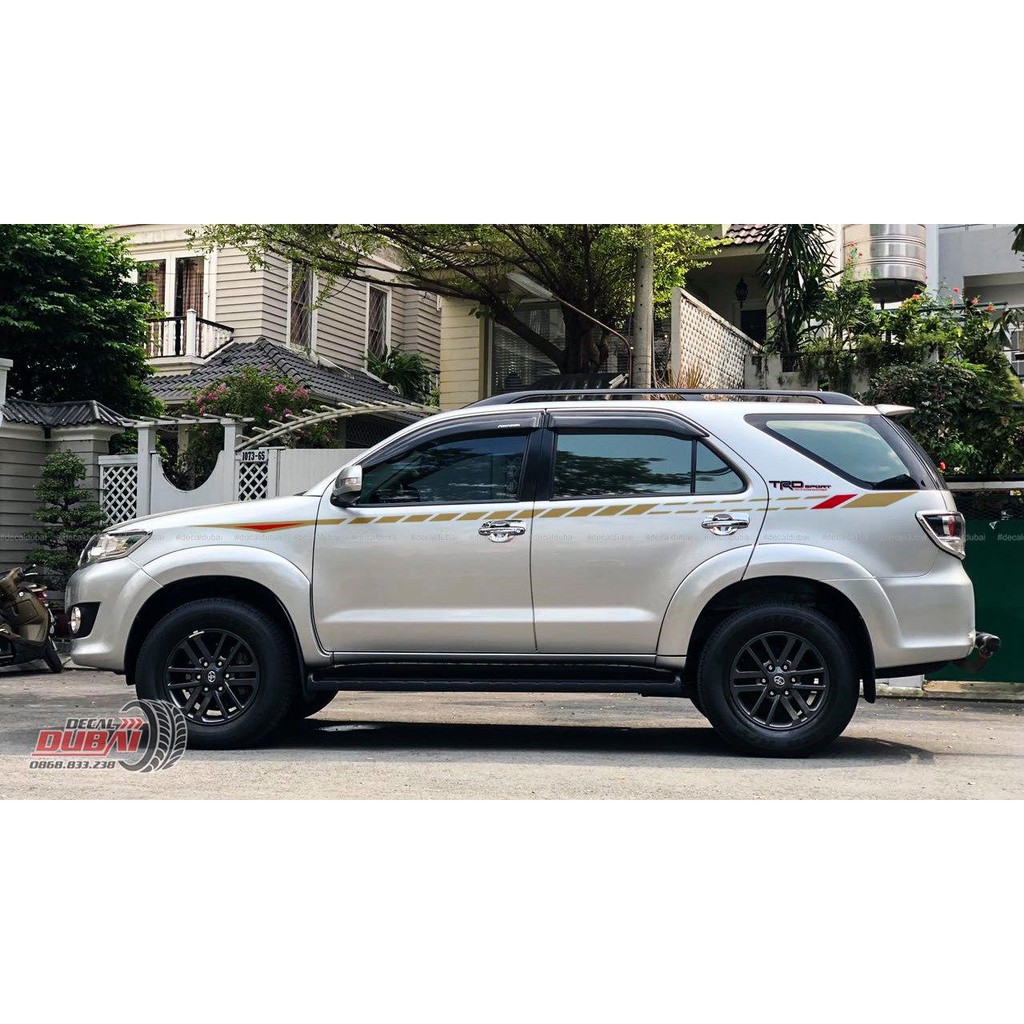 Tem Dán Xe Toyota Fortuner Màu Bạc Thể Thao cực chất