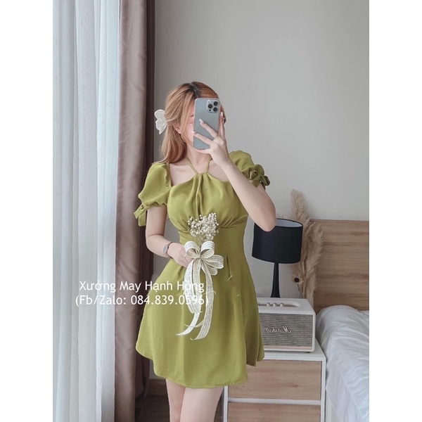 Váy vải trượt cổ yếm cộc tay bo chun xanh/trắng, váy thiếu kế cutout vai Hàn Quốc cực xinh