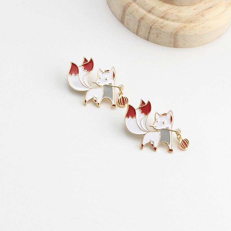 Ghim Cài Áo Hình Con Cáo Đuôi Dài Thời Trang