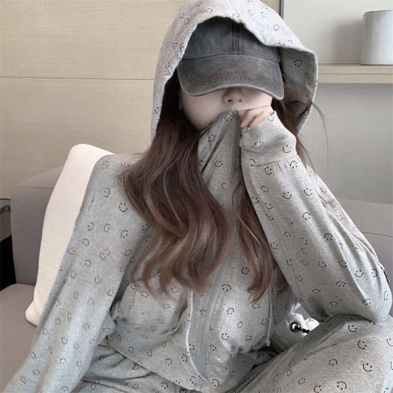 Set Bộ Thể Thao Oversize Ulzzang Unisex Áo Khoác Tay Dài Quần Jogger Dài Cao Cấp Kèm Áo 2Dây Croptop | BigBuy360 - bigbuy360.vn