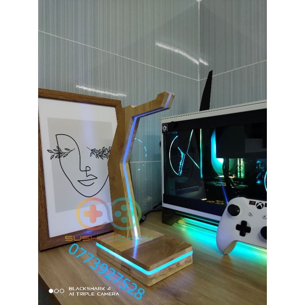 Giá treo tai nghe gỗ thông rgb