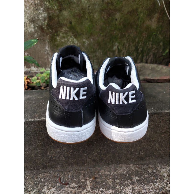 sale sốc Giày nike độc lạ 2hand chính hãng size 38