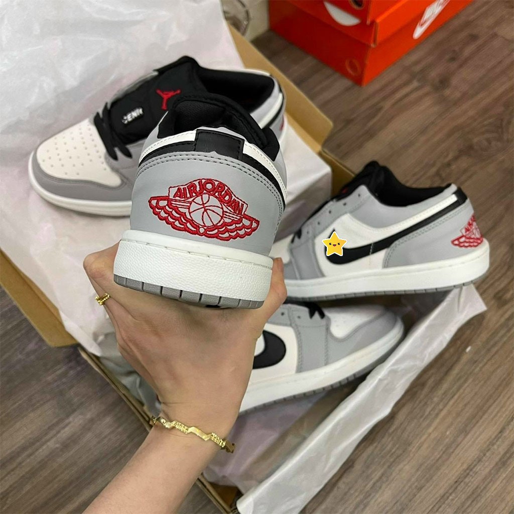 Giày Sneaker Nam Nữ Trắng Xám, Giày Nike Air Jordan 1 Cổ Thấp JD1 Smoke Gót Đỏ