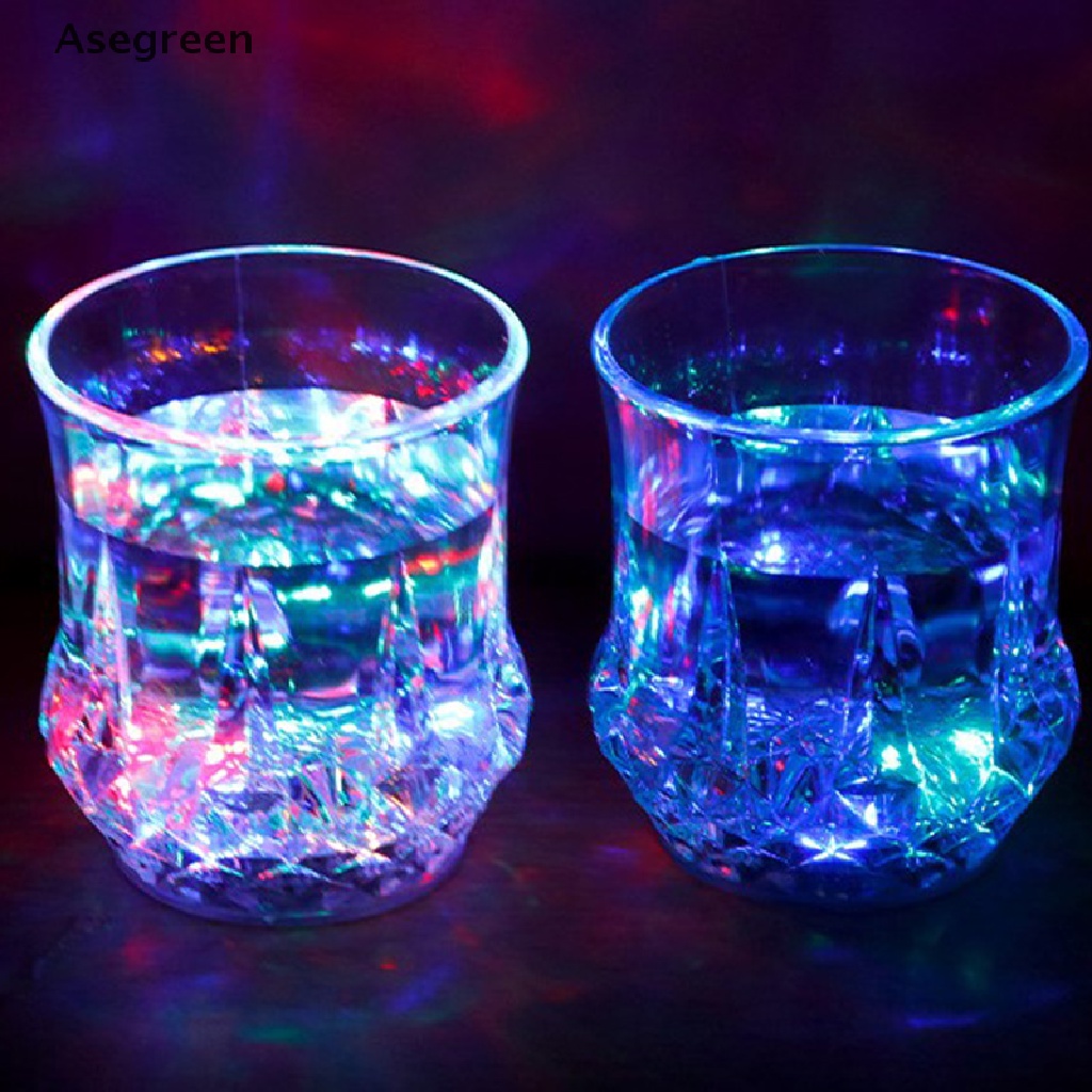 Cốc Uống Nước Tự Động Có Đèn LED Thay Đổi Sáng Tạo