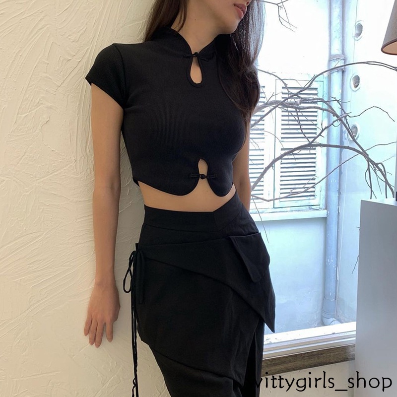 Wittygirls-áo Thun Crop Top Tay Ngắn Cổ Đứng Ôm Dáng Thiết Kế Rỗng Cài Khóa Phong Cách Trung Hoa
