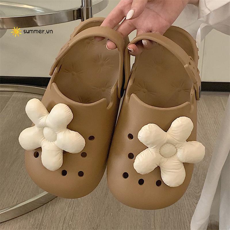 Dép Đi Biển Đục Lỗ Đế Mềm Bằng eva Chống Trượt Dễ Phối Đồ Thời Trang Mùa Hè Cho Cặp Đôi