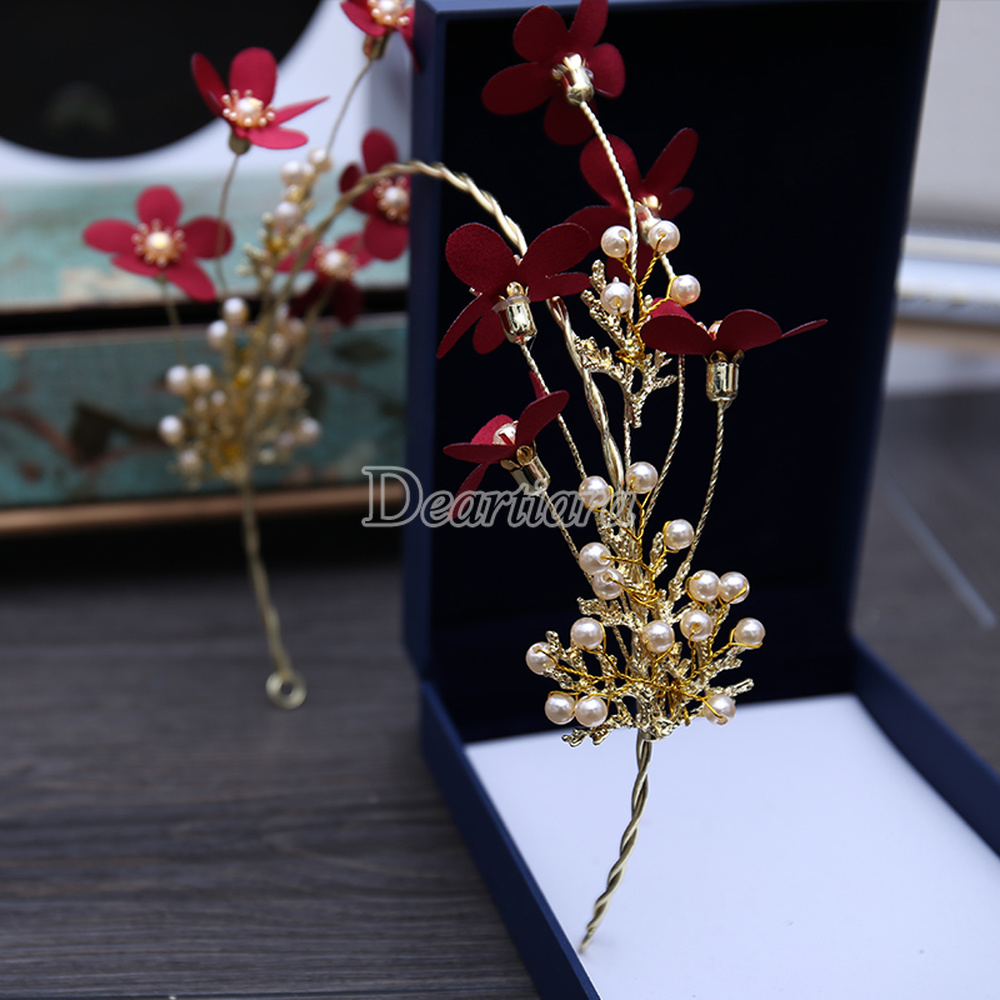 Băng đô phối hoa đỏ sang trọng dành cho cô dâu