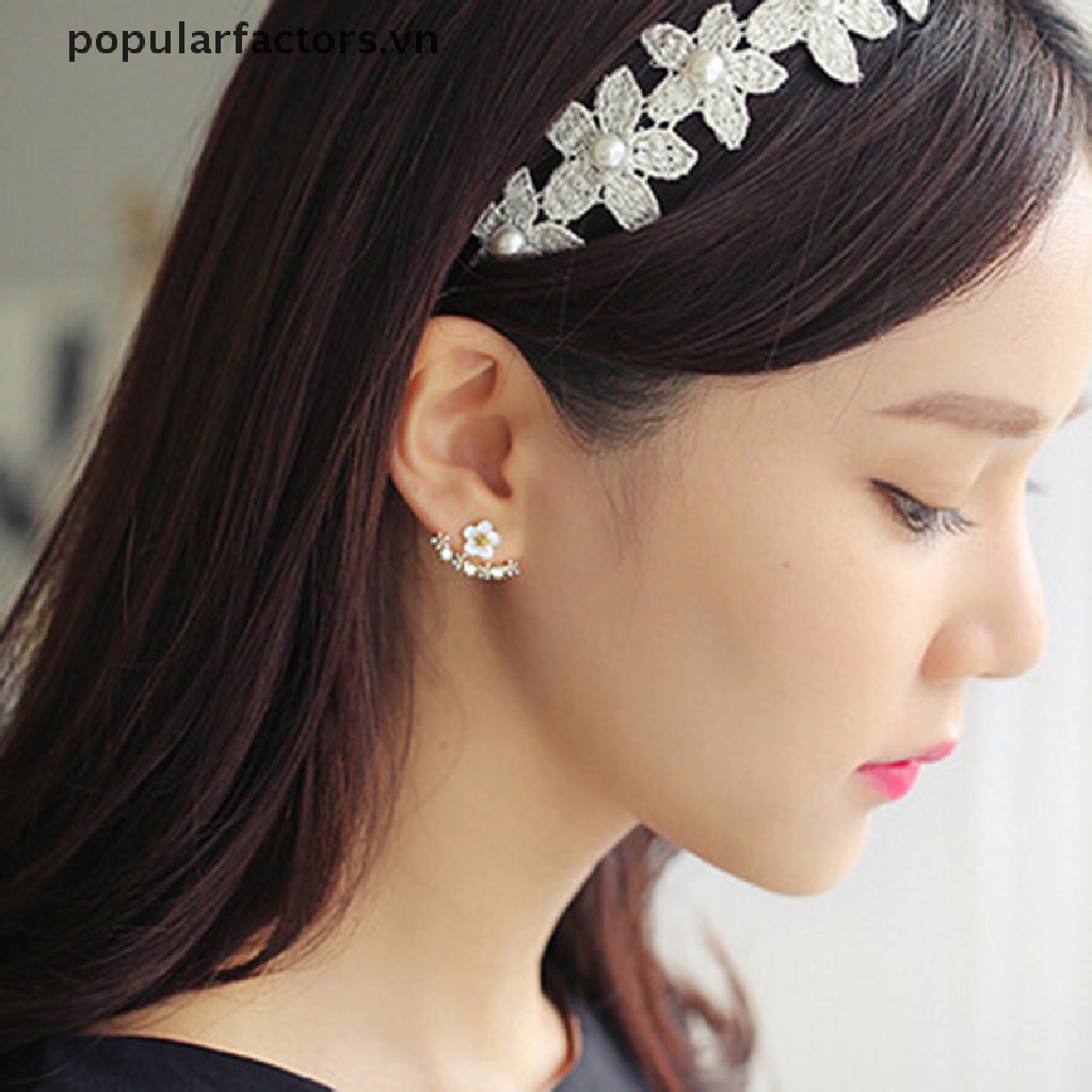 Bông Tai Hình Hoa Cúc Đính Pha Lê Dễ Thương Dành Cho Nữ