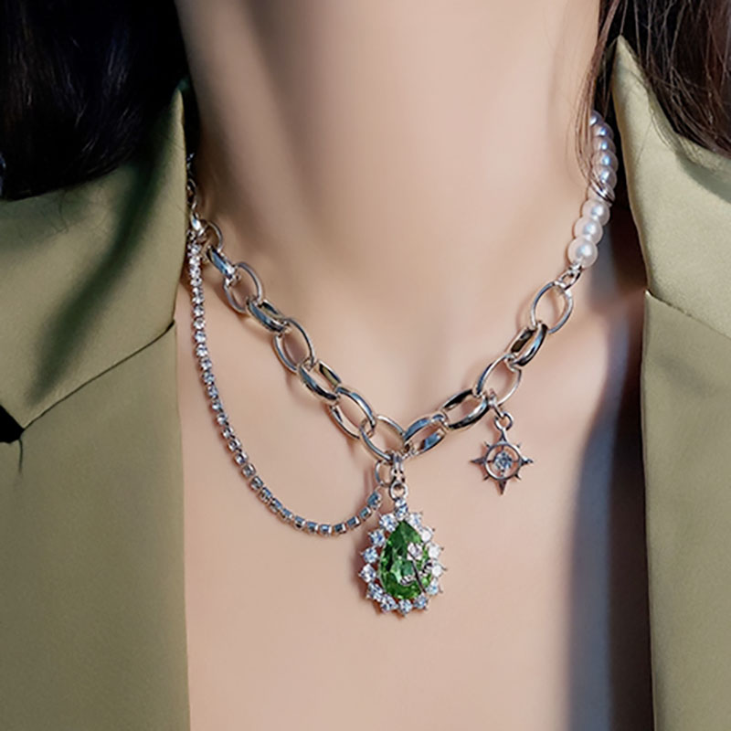 Vòng cổ mặt đá xanh lá nhân tạo phong cách đường phố