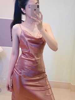 Đầm lụa hai dây xinh