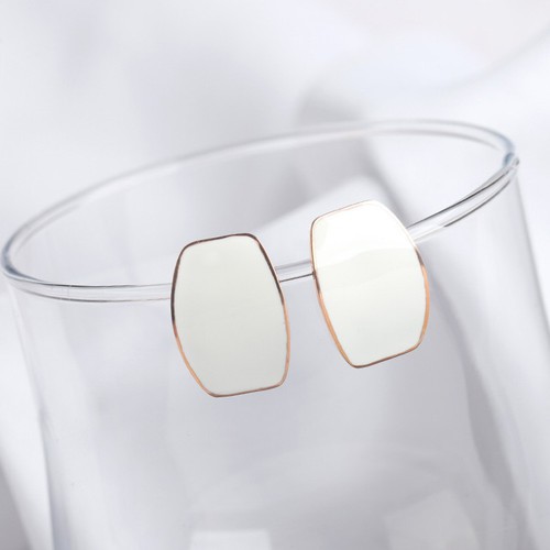 Bông Tai Hình Vuông Cong Titan Ko Đen TT 3462