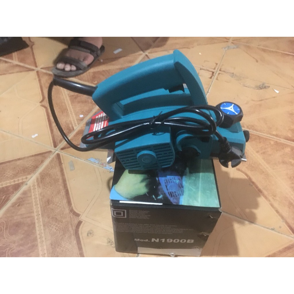Máy bào gỗ makita n1900b Máy Bào Gỗ Makita N1900B 600W tặng kèm bộ lưỡi bào