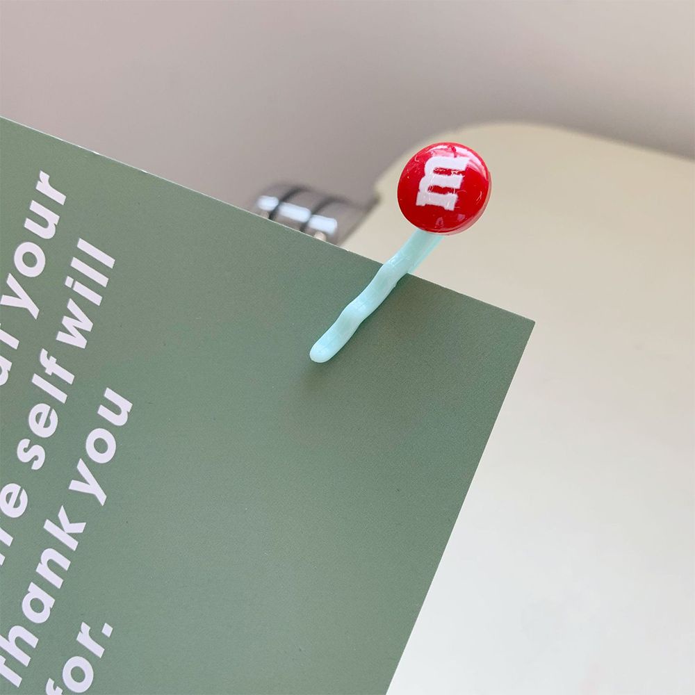 Kẹp tóc màu sắc ngọt ngào phong cách Hàn Quốc cho bé gái