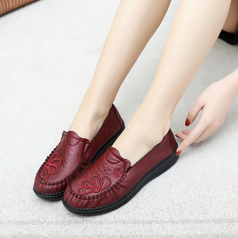 Giày lười đế mềm chống trượt thời trang cho phụ nữ trung niên