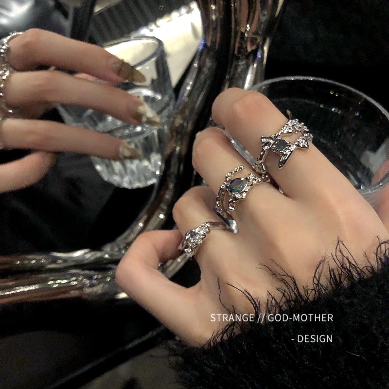 Set Nhẫn Bạc Dạng Xoắn Đính Đá Pha Lê Cá Tính Thời Trang Cho Nữ