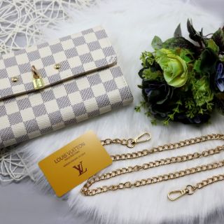 Cluth cầm tay + dây xích đeo