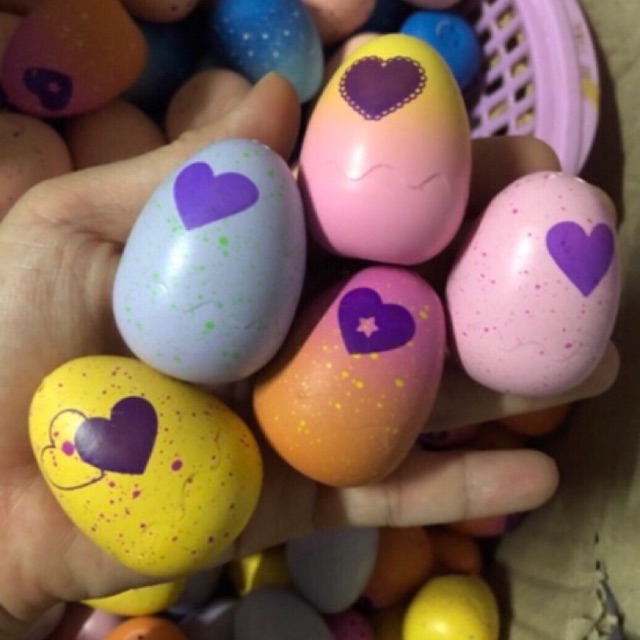 TRỨNG NỞ HATCHIMALS