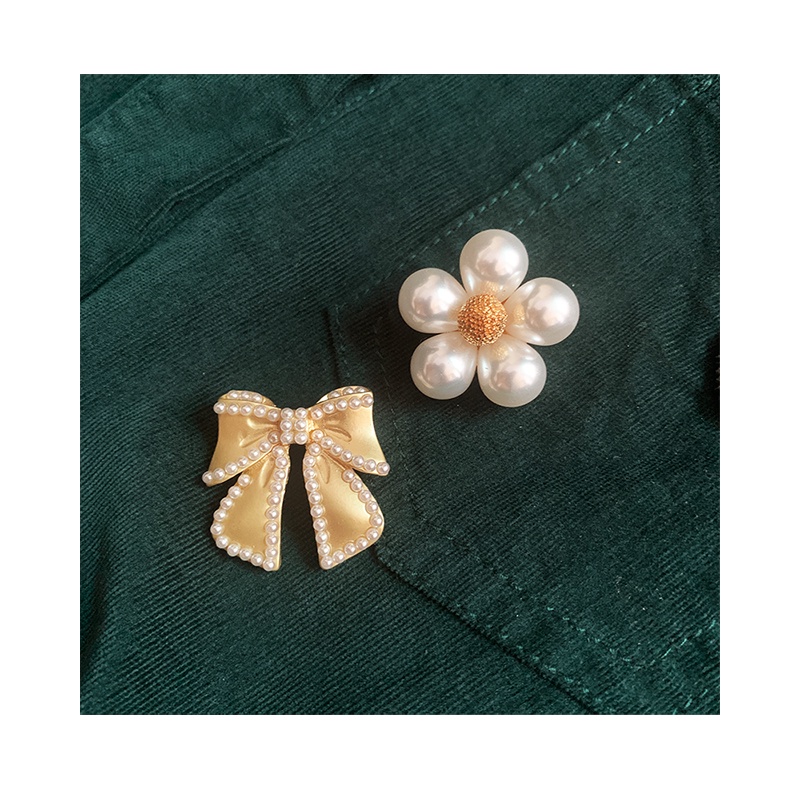 Ghim Cài Áo Hình Nơ Đính Ngọc Trai Dễ Thương