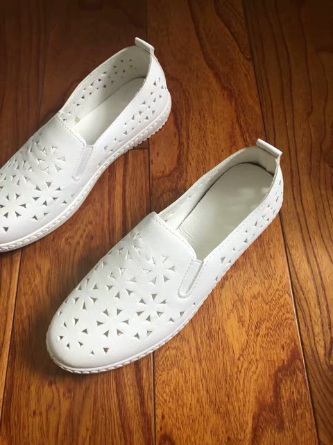 [ Hàng order 15 ngày] giày lười dập lỗ hoa văn | BigBuy360 - bigbuy360.vn