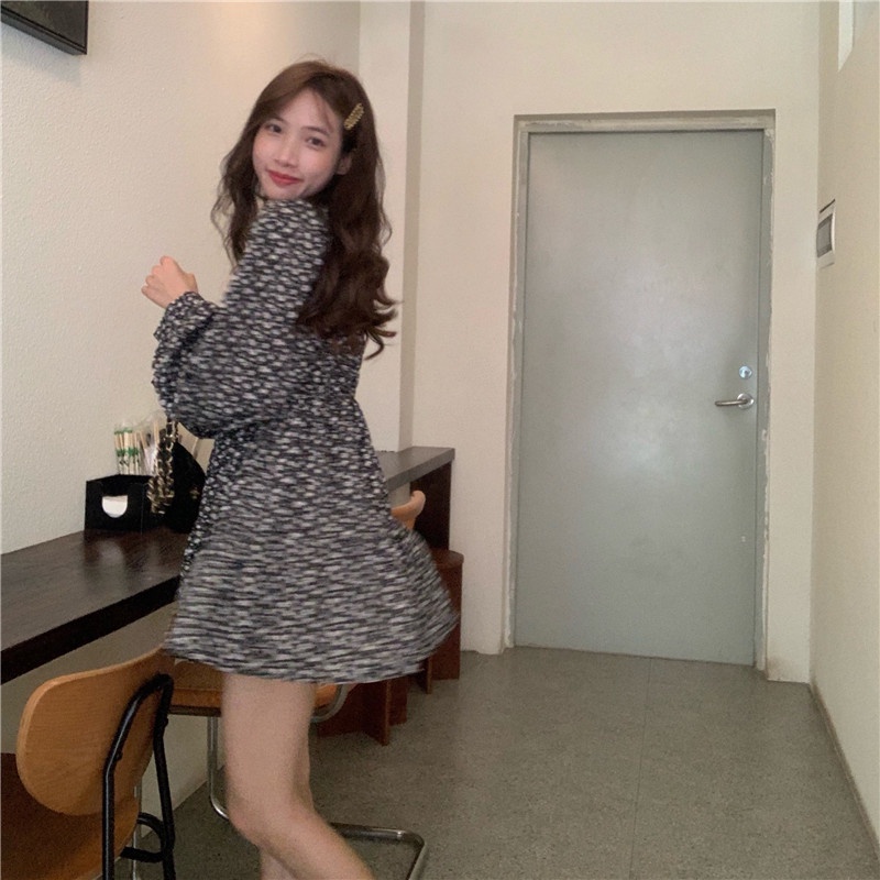 Đầm hoa dáng ngắn phong cách vintage