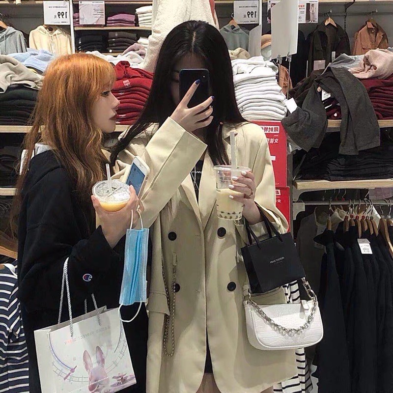 ODER ÁO VEST SUÔNG RỘNG TẶNG KÈM DÂY XÍCH ULZZANG | BigBuy360 - bigbuy360.vn