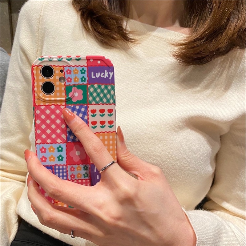 Ốp lưng vintage hồng hoạ tiết xinh xắn