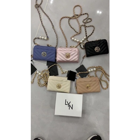 Ví lyn kèm dây đeo hạt ngọc