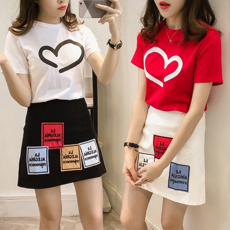 Bộ Áo Thun Ngắn Tay In Hình Trái Tim + Chân Váy Mini