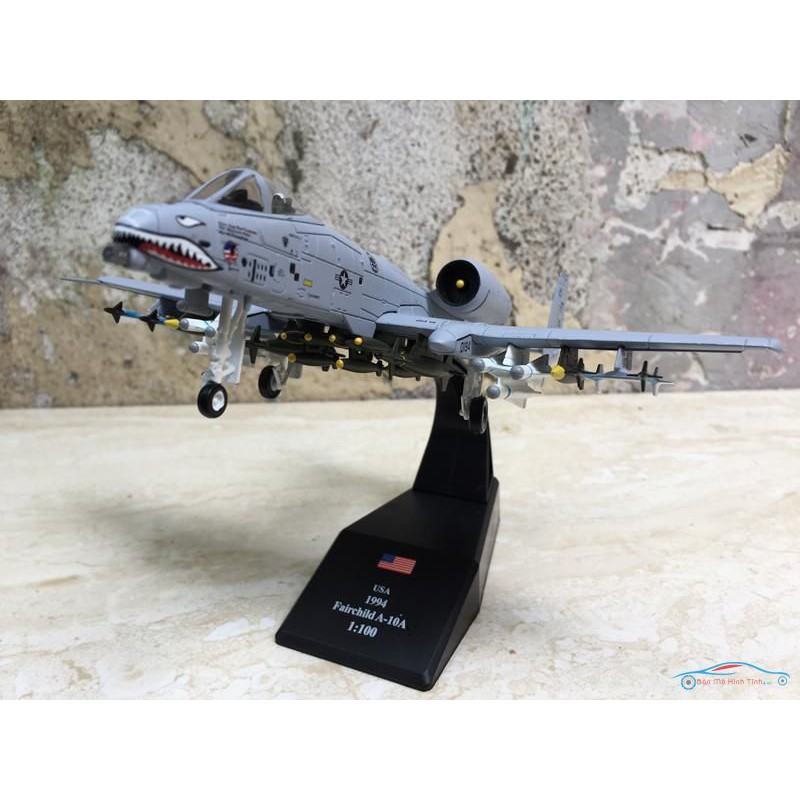 ​Mô hình máy bay A-10 Thunderbolt II  tỷ lệ 1:100