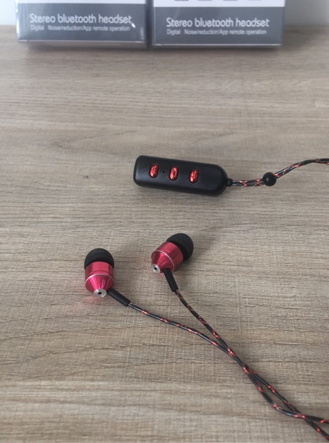 Tai nghe bluetooth kim loại nhét tai 2 bên bass ấm