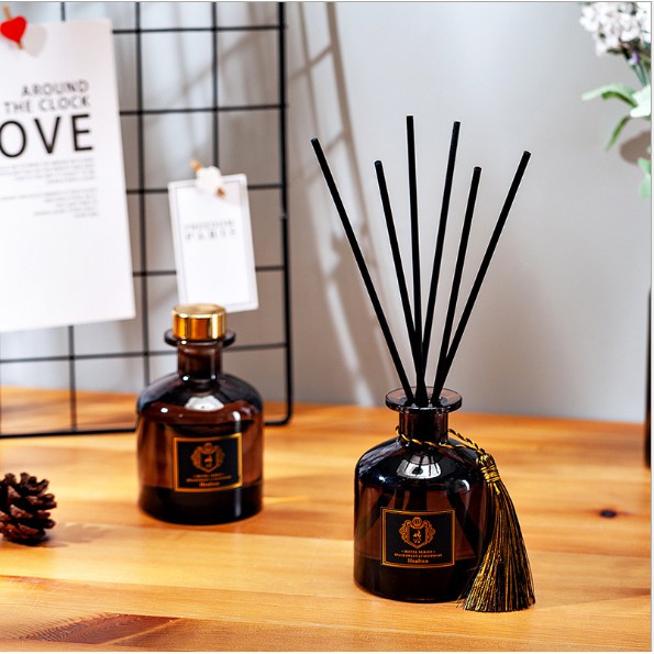 Tinh Dầu Thơm Phòng Que Gỗ Tự Khuếch Tán (Chai Đen) 50Ml