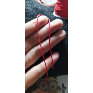 Chỉ đỏ thắt vòng tay