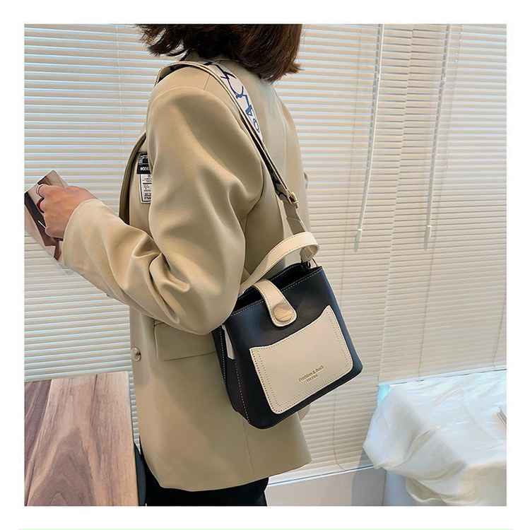 Túi Thời Trang Nữ Khóa Dải Siêu Hot TN355