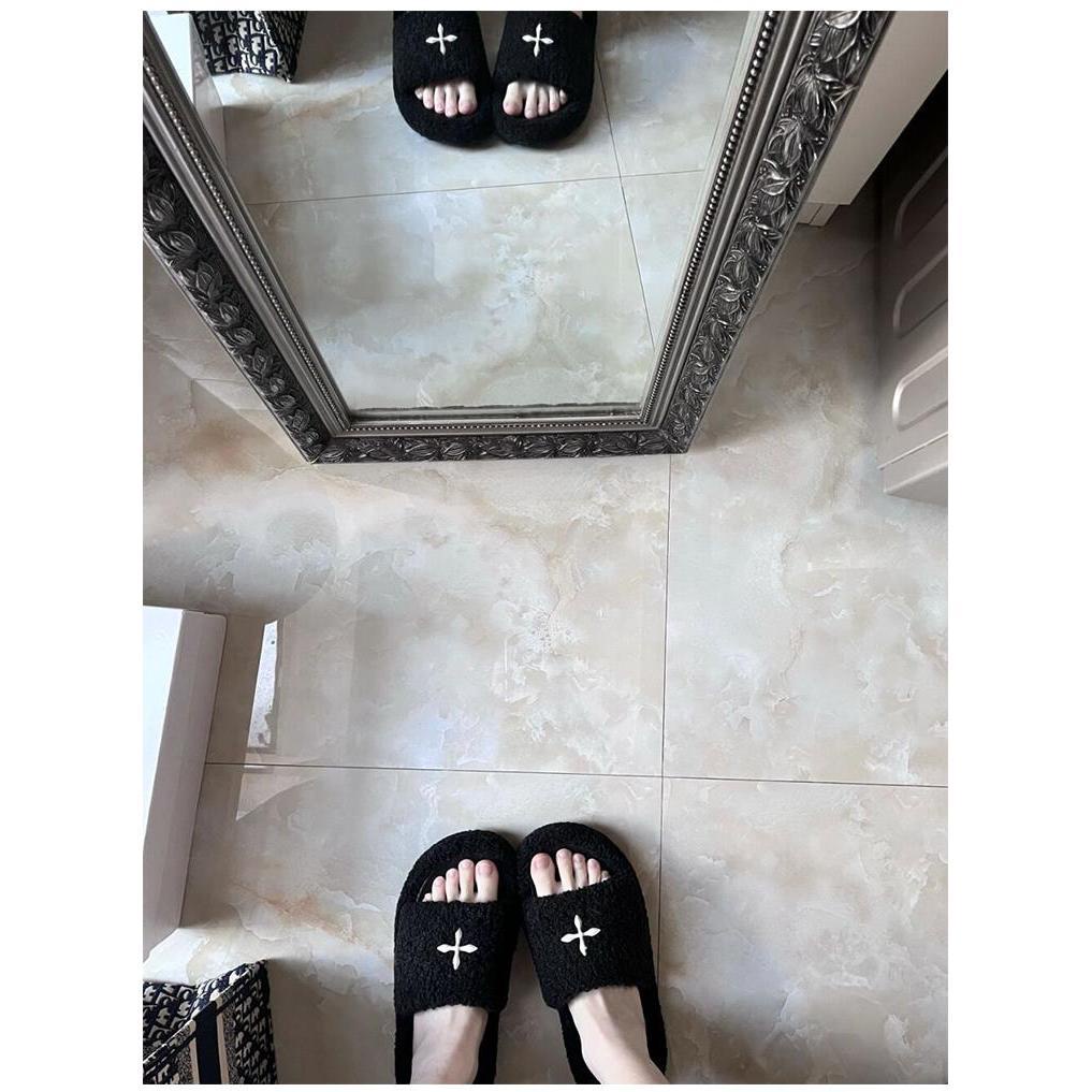 Dép Đế Dày Quai Chéo Phối Lông Nhung Màu Đen Thời Trang Mùa Xuân