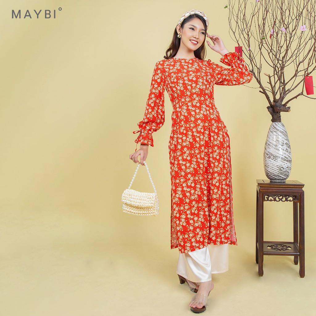 Áo dài Maybi hoạ tiết hoa nền đỏ tay phồng dài phối nơ
