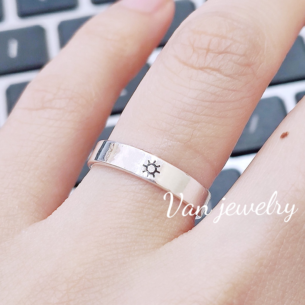 Nhẫn bạc ta bạc 925 nhẫn tròn trơn khắc Mặt trăng Mặt trời Van Jewelry V10036 hàng đẹp dày dặn siêu sáng