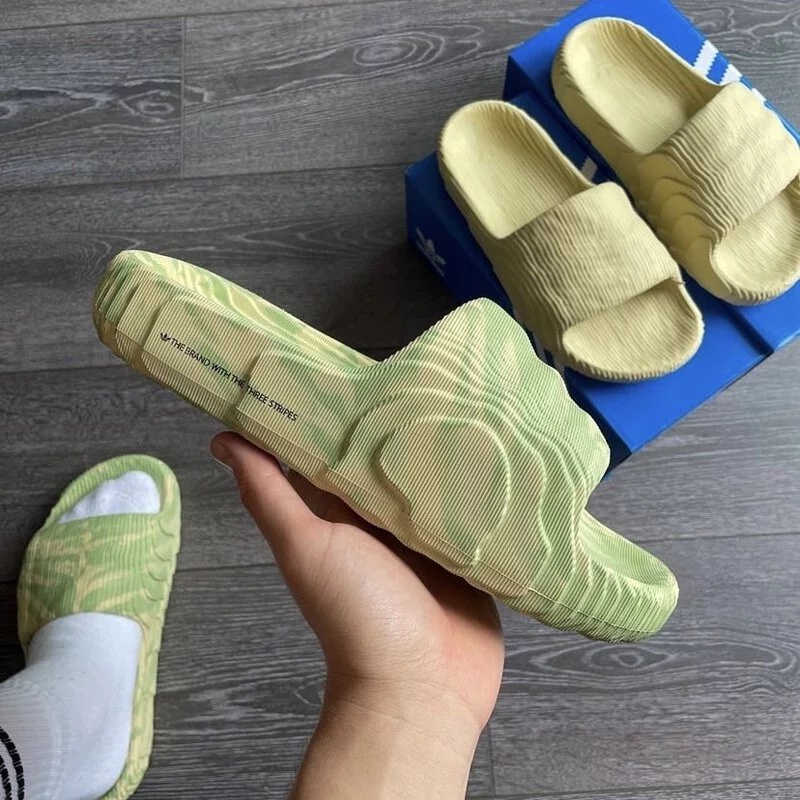 Dép Adidas Bánh Mì Adilette 22 Chính Hãng 💙SIMPLE SNEAKER💙 Adidas Adilette 2022 Dép Chống Nước Đúc Nguyên Khối