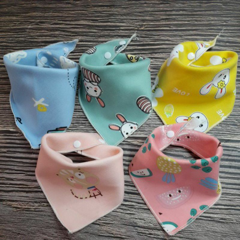 Khăn yếm tam giác,yếm nỉ đeo cổ cúc bấm cho bé từ sơ sinh đến 4 tuổi - Mon Kids