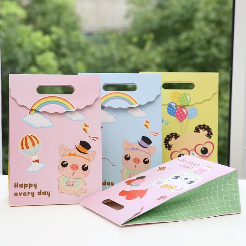 túi quà giấy nhiều màu sắc có nắp gập dính hàng đẹp